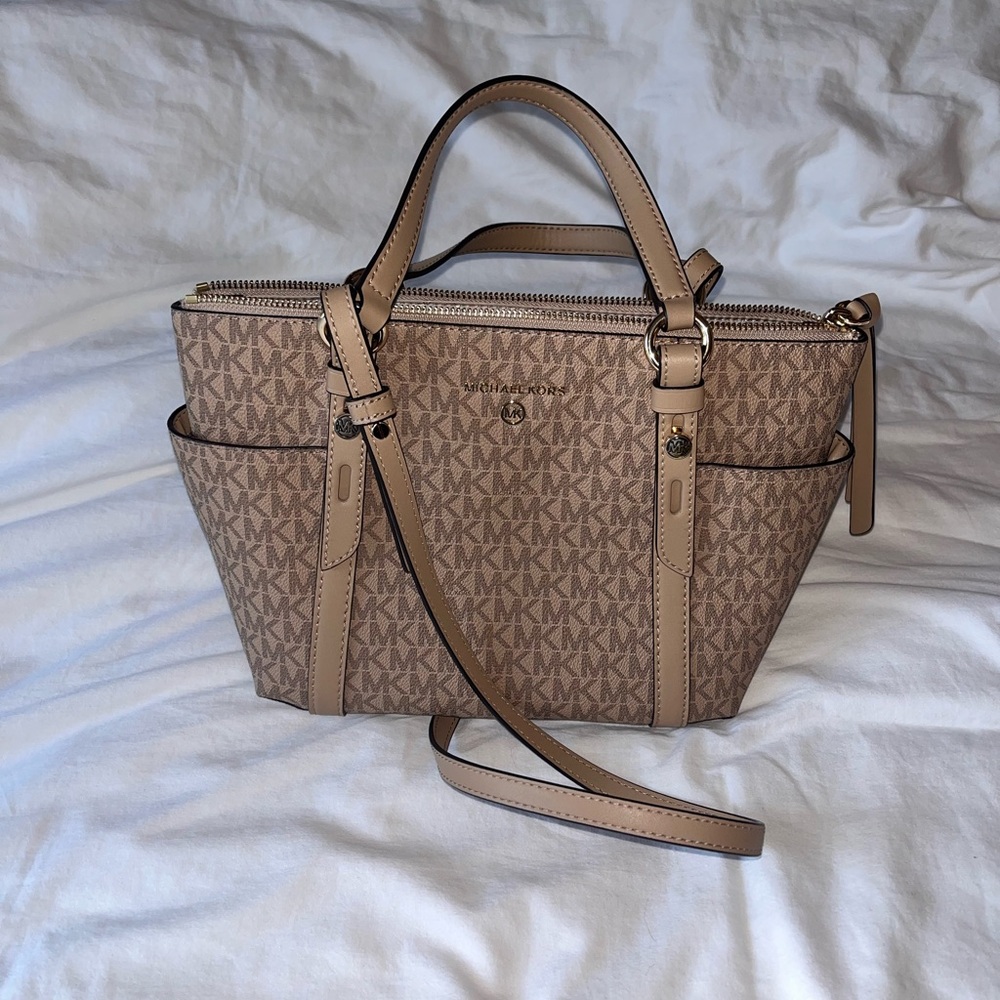 NWOT Michael Kors Purse and Wallet tan/brown monogram set